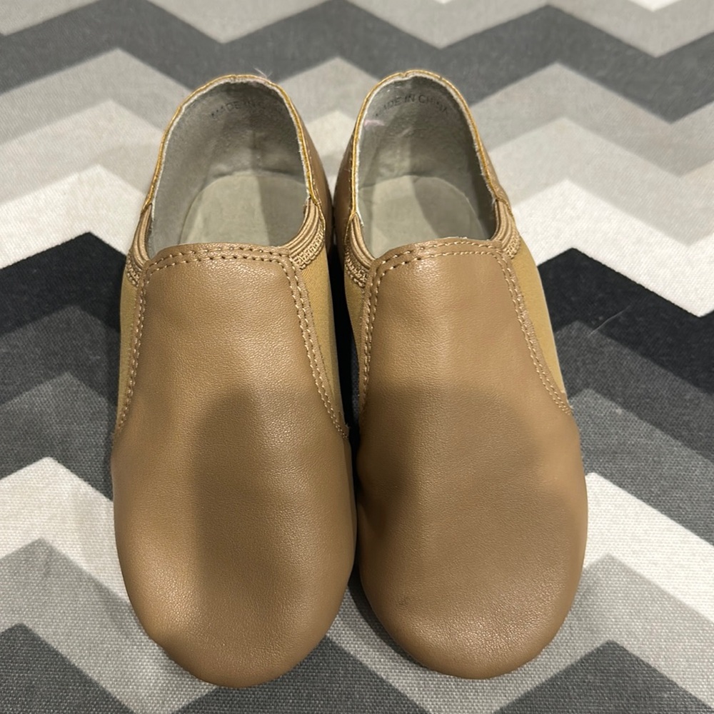 Leather Upper Slip-on Jazz Shoe for Girls